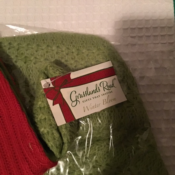 NWT Grasslands Road “ Winter Bloom” Christmas Stockings - set of 2 - Picture 7 of 8